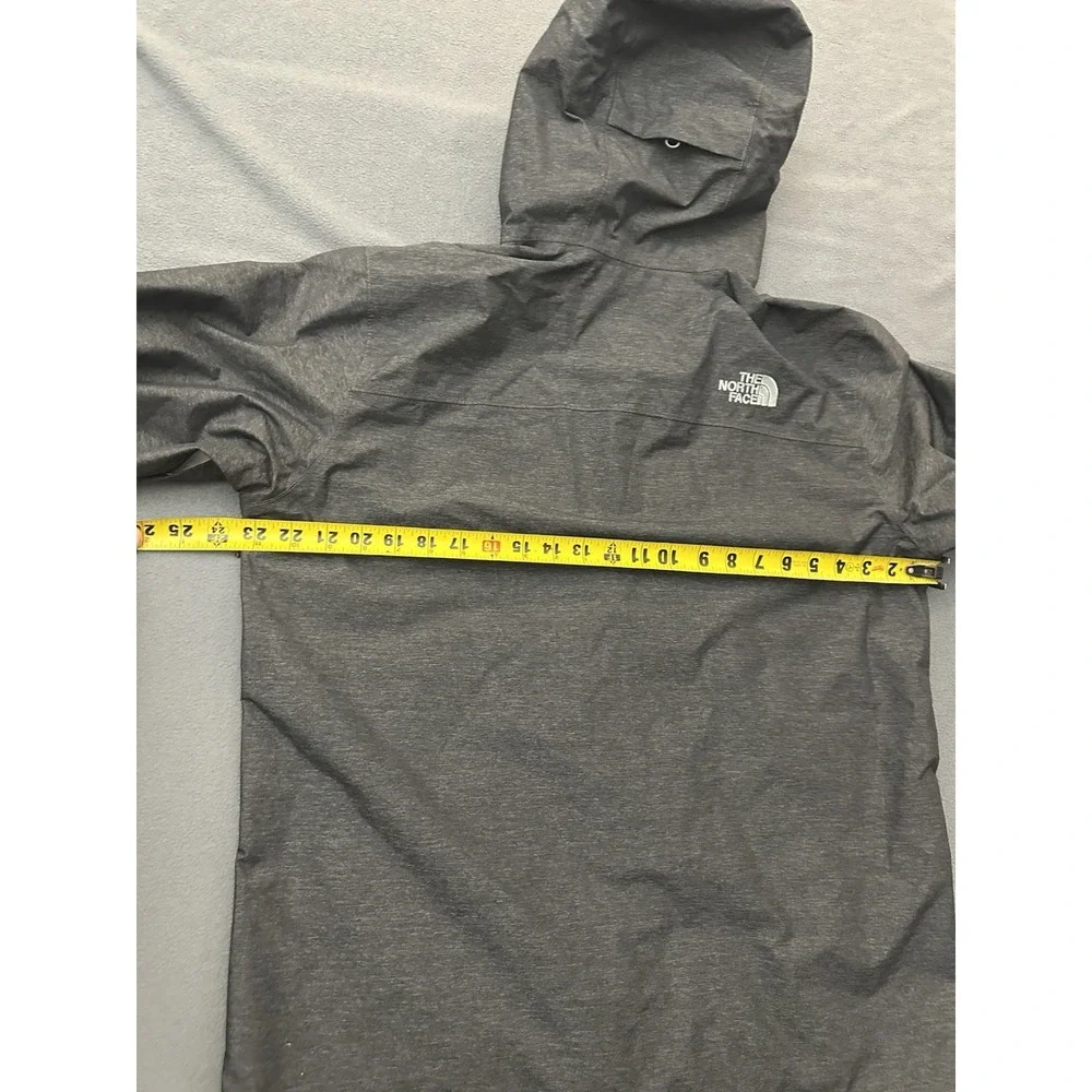 The North Face DryVent Rain Mens Medium Gray Waterproof Windbreaker⁠